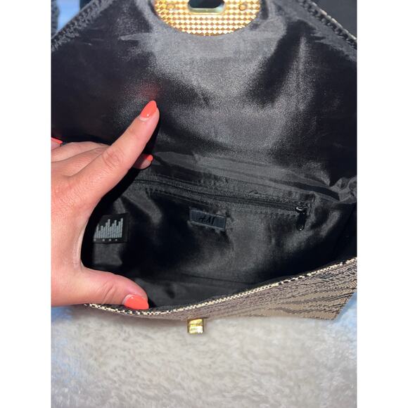 H&M Zebra Pattern Woven Straw Texture Clutch - Picture 14 of 16